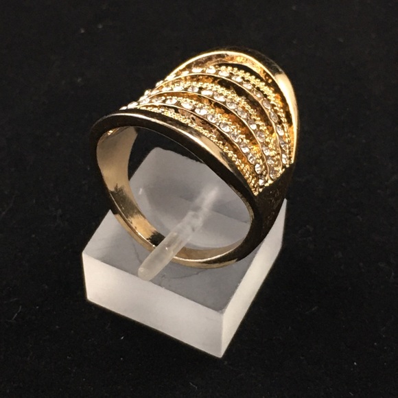 Gold Rhinestone Ring - Picture 3 of 4